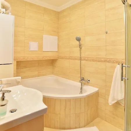 Otthonom Vendeghaz 4* エゲル