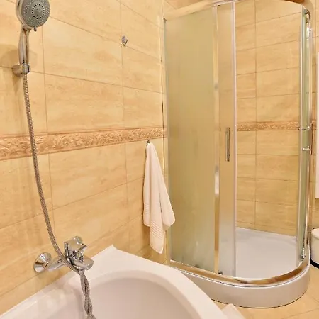 Otthonom Vendeghaz ゲストハウス 4*