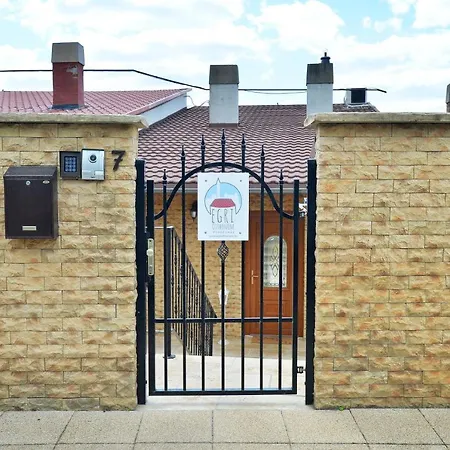 Otthonom Vendeghaz Гостьовий будинок 4*