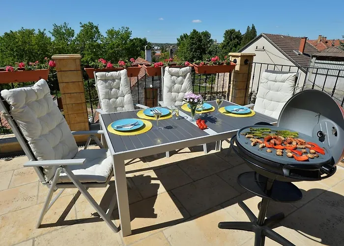 Otthonom Vendeghaz בית הארחה